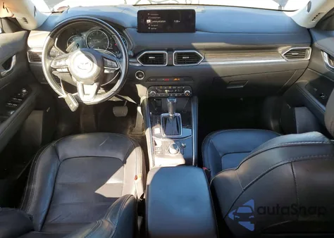 2021 Mazda Cx-5 Grand Touring z USA, uszkodzony, nr VIN JM3KFADM7M0471537